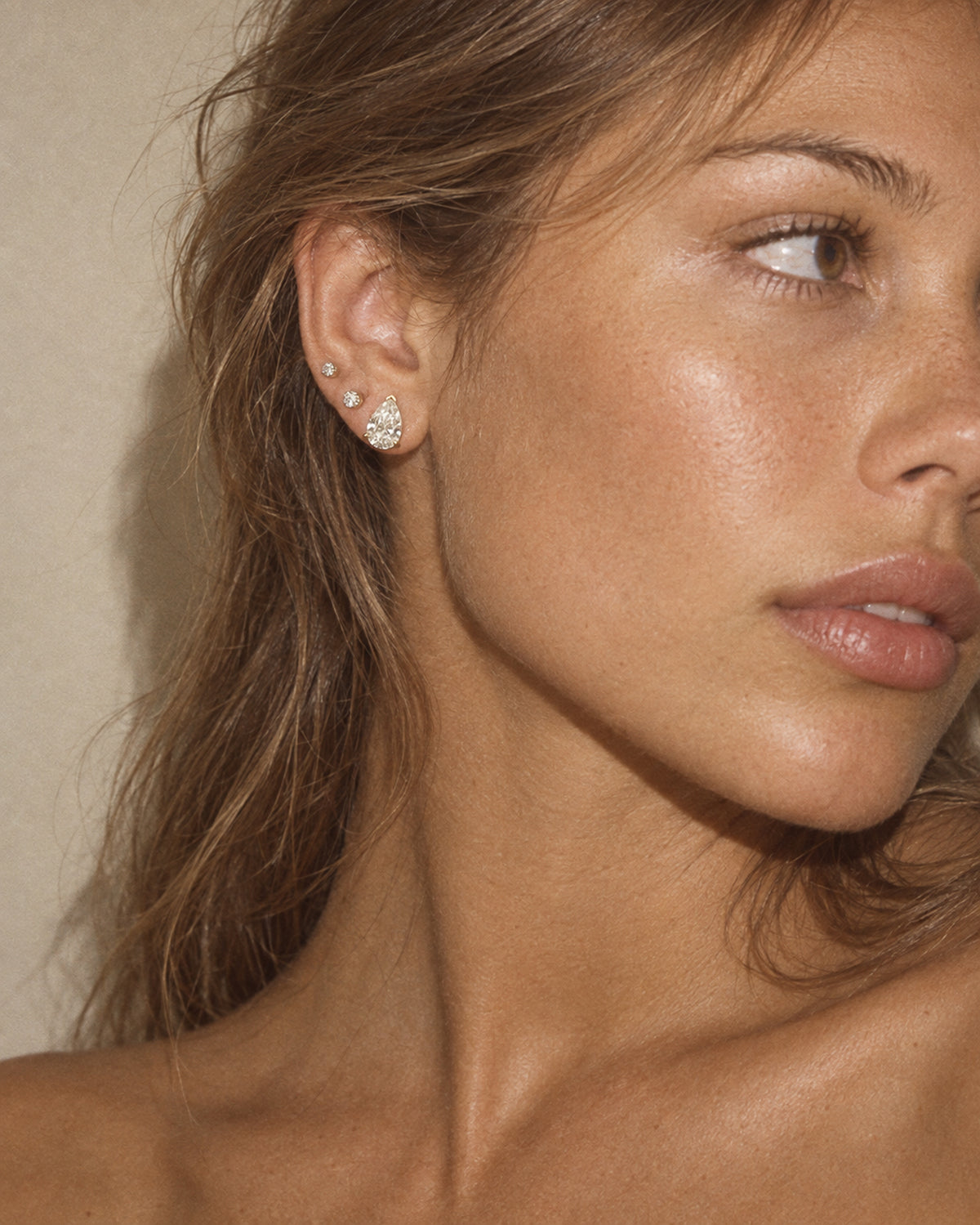 Rommé Signature Pear Diamond Studs in Gold