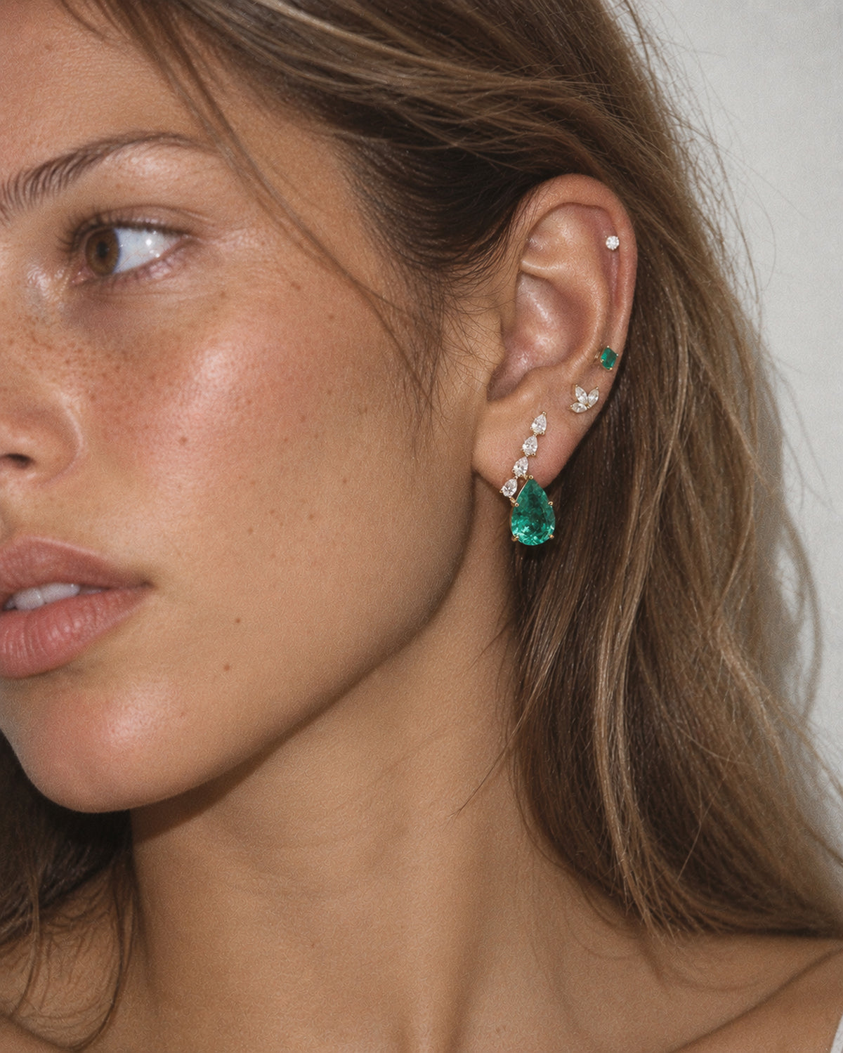 Sophia Emerald Drop Earrings in Gold