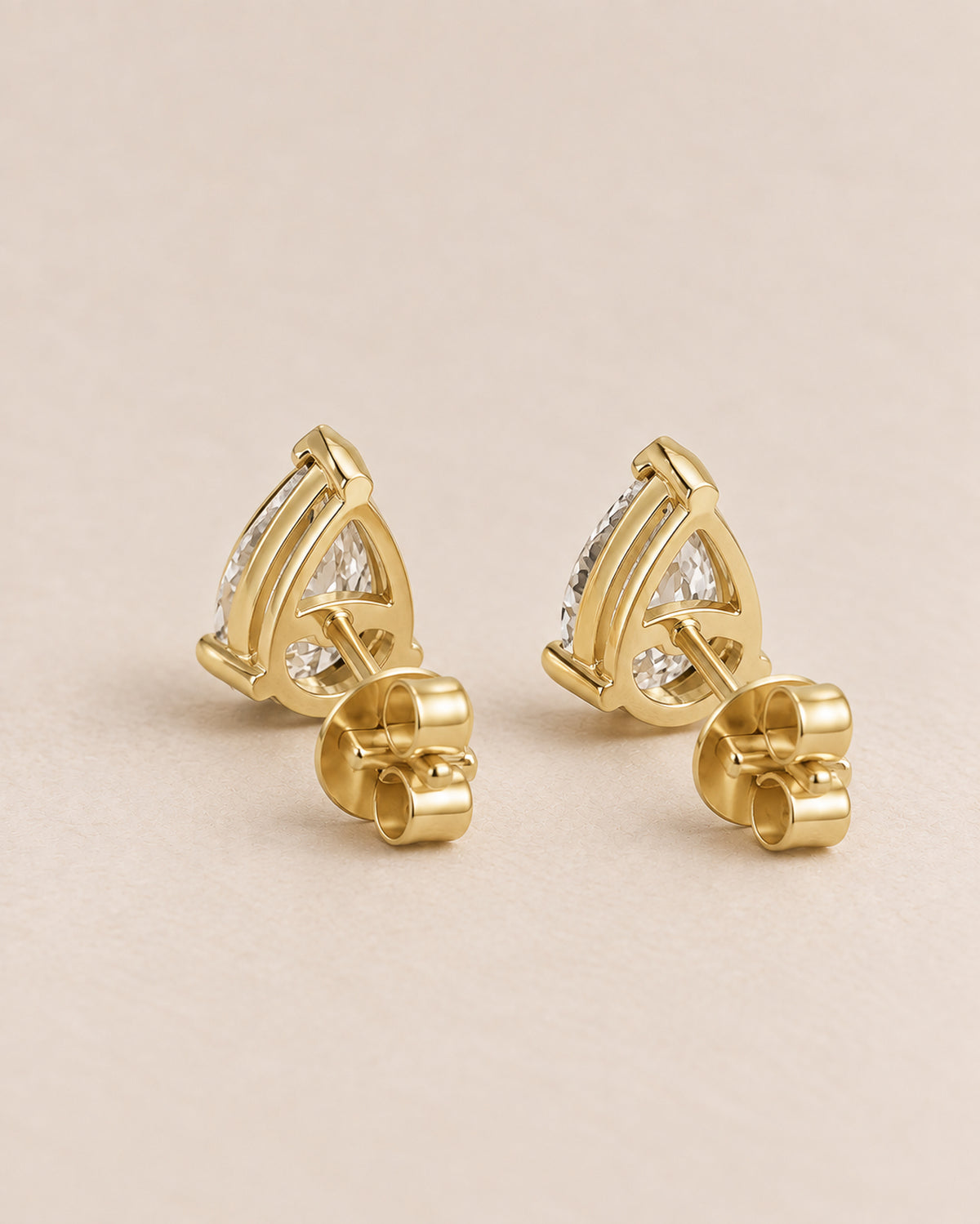 Rommé Signature Pear Diamond Studs in Gold