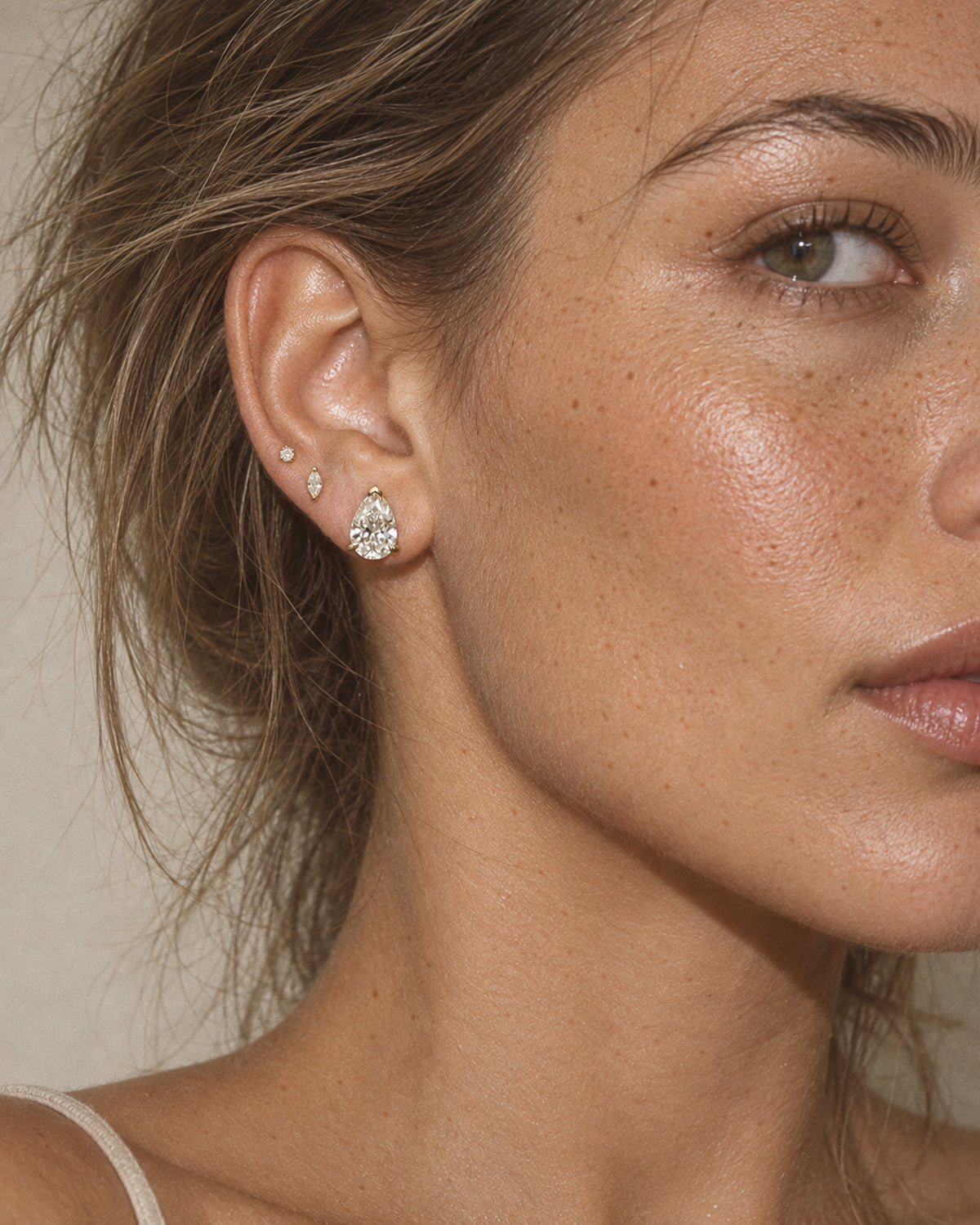 Rommé Signature Pear Diamond Studs in Gold