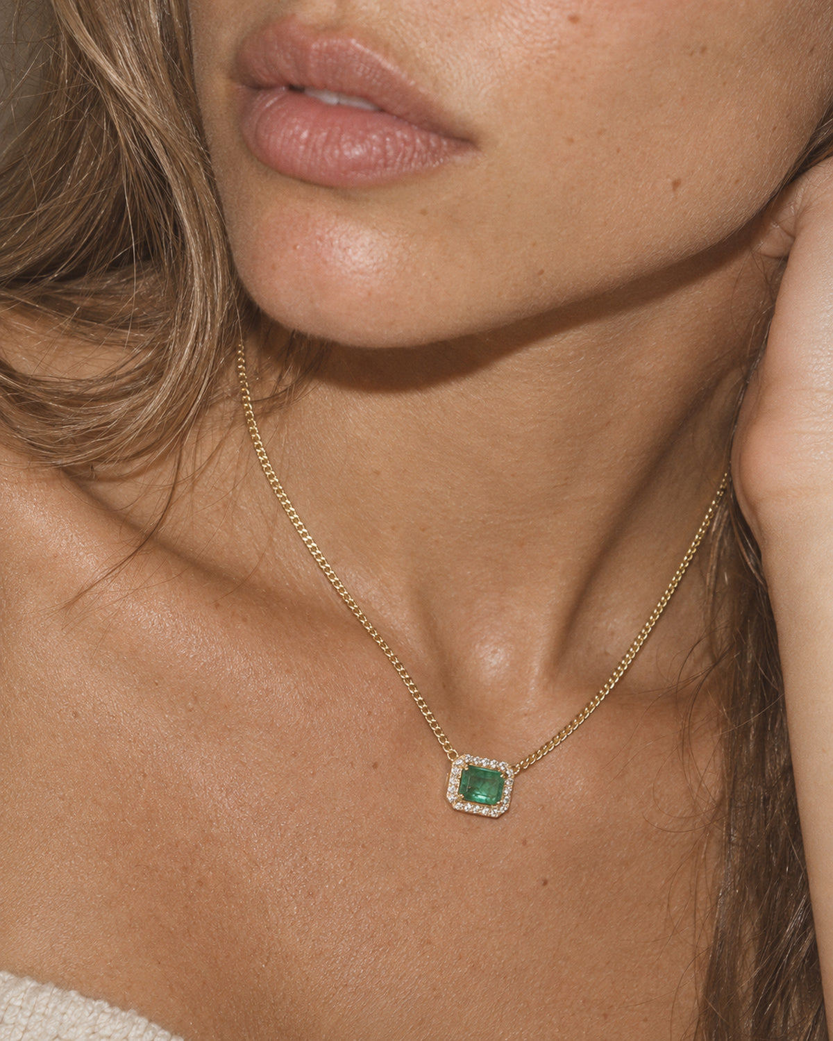 Amara Emerald & Diamond Necklace